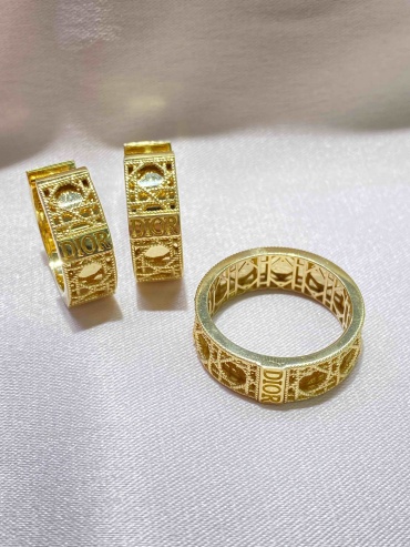 DN Jewelry 92828 вес 9.88 г золото, без вставок