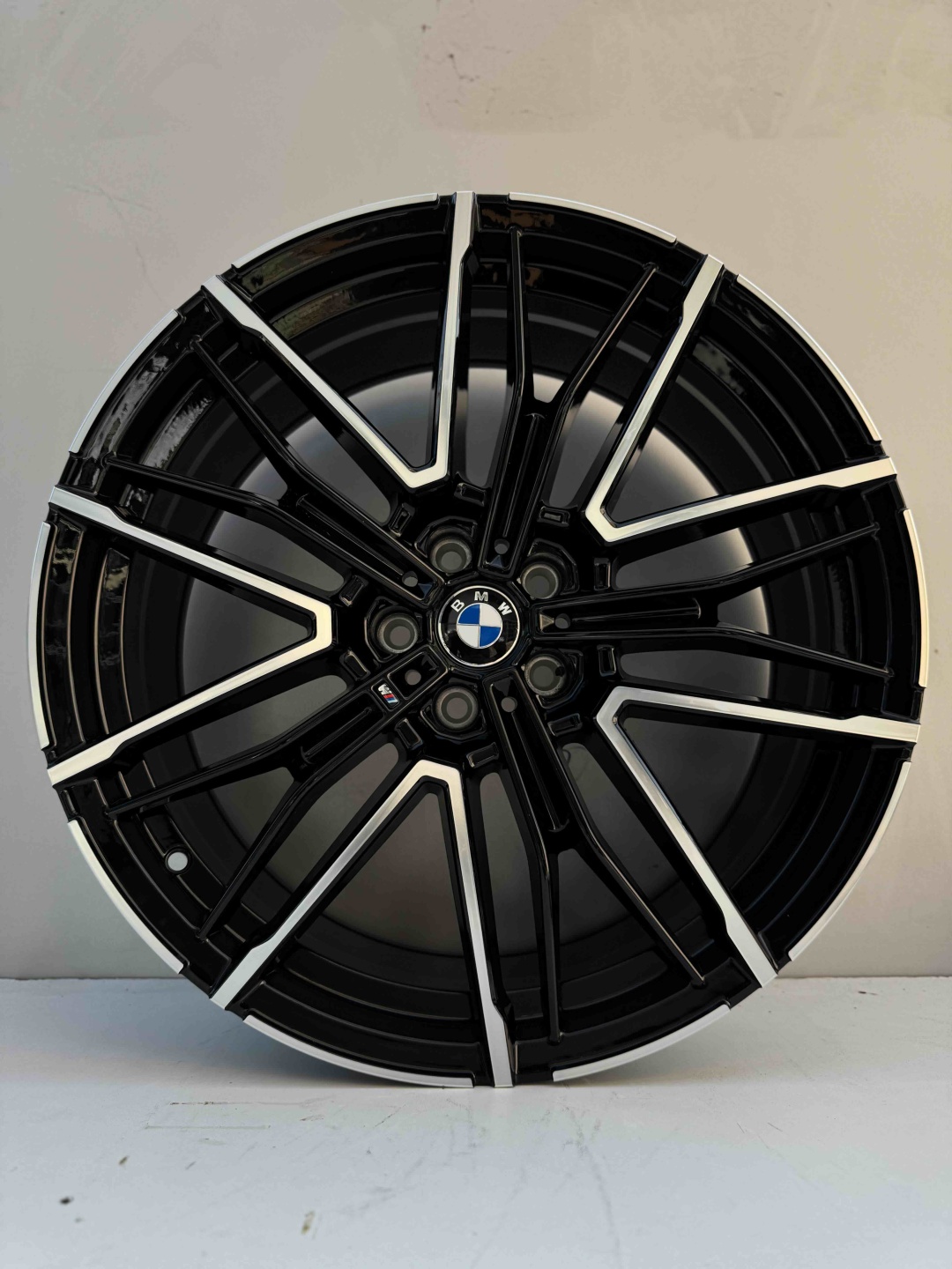Top Grade H3293DFF 8.5/9.5x19/5x112 D66.5 ET25 4 диска черный, серебристый