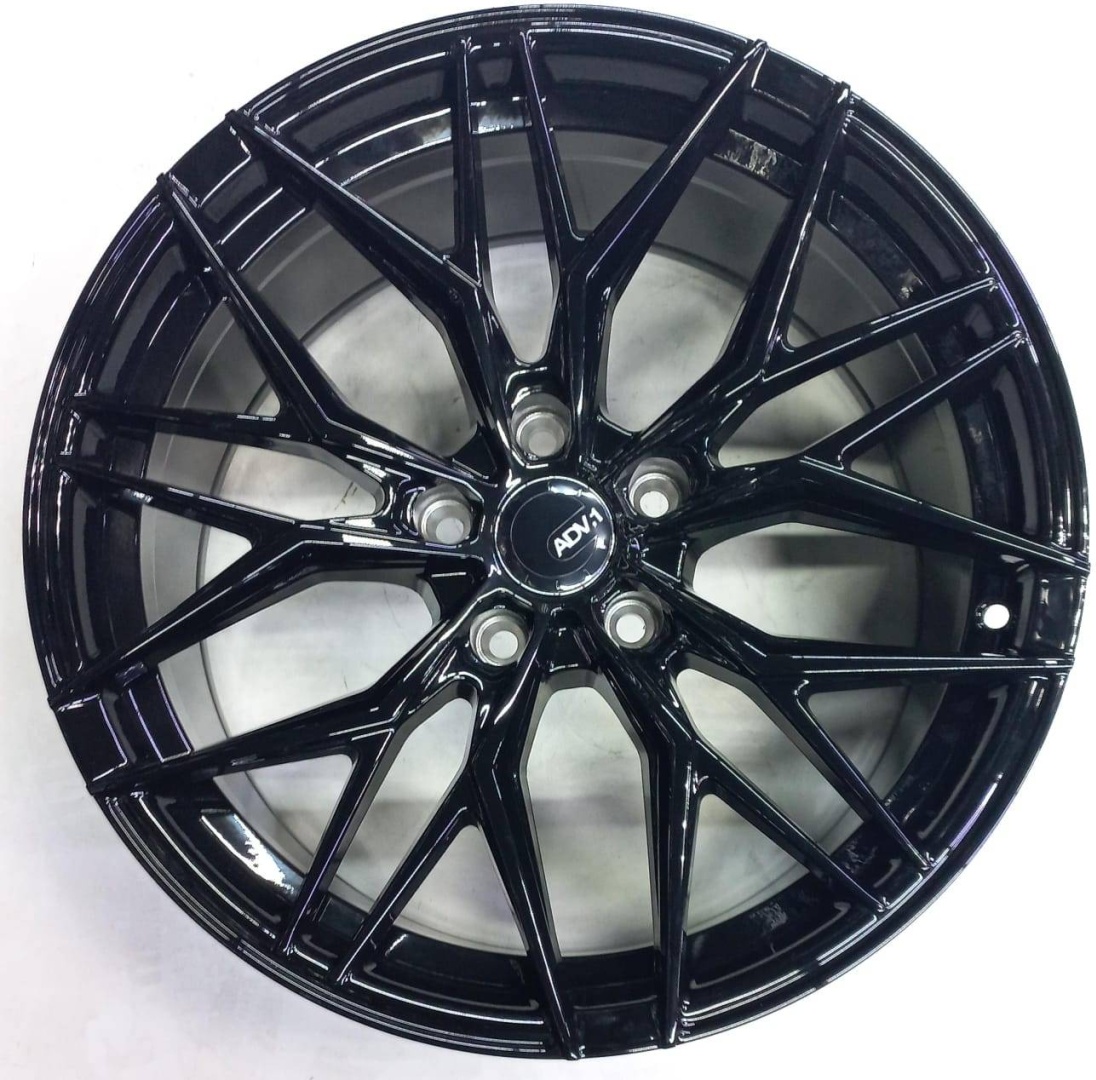 RNO RNO 3235 8/9x18/5x114.3 D73.1 ET35.38 4 диска черный