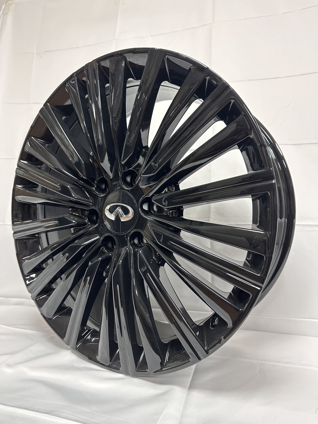 Infinity 8x22/6x139.7 D77.8 ET30 4 диска черный