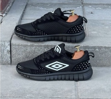 Кроссовки Umbro Кроссовки Umbro серый, черный
