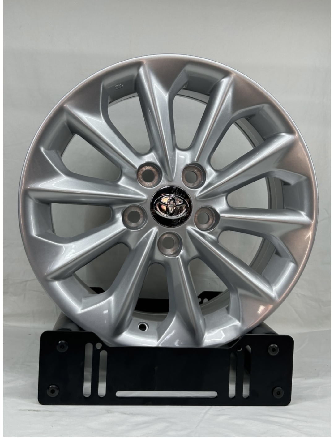 LKN Lkn208 7x16/5x114.3 D60.1 ET40 4 диска серебристый