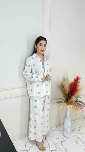 Костюм повседневный Swan fashion белый
