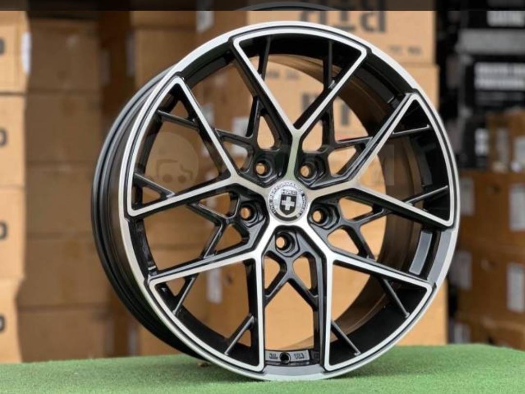 HRE 034 9x20/5x114.3 D73.1 ET35 4 диска черный, серебристый
