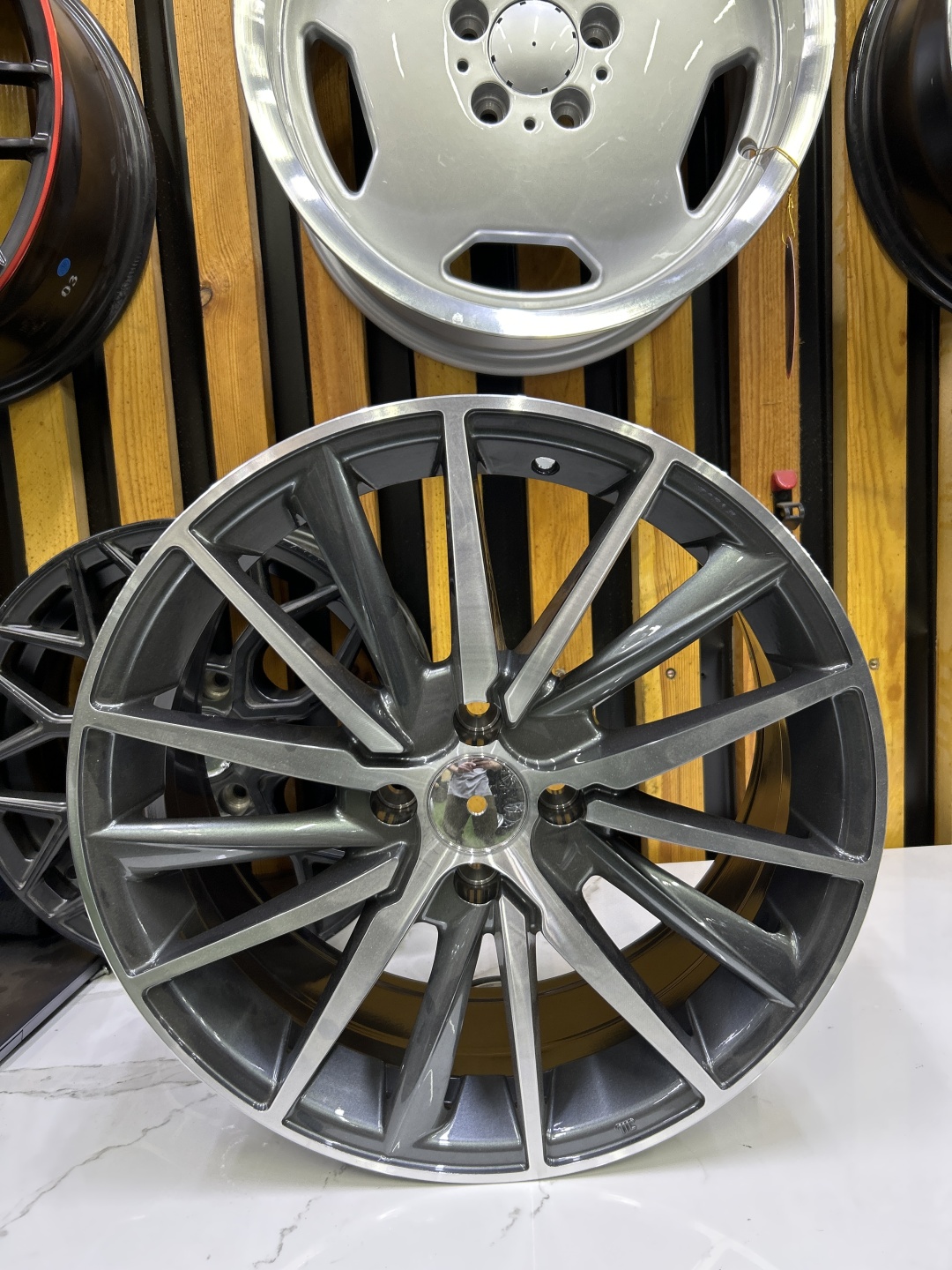 SSM Ssm020 7x17/5x114.3 D60.1 ET35 4 диска серебристый, графит