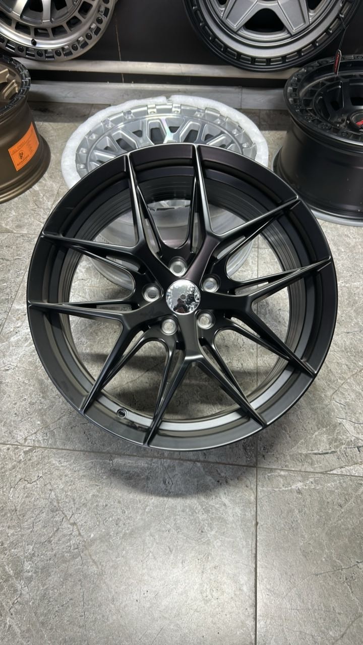 LKN Lkn46884 8x18/5x108 D73.1 ET35 4 диска черный