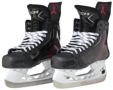 CCM Коньки JETSPEED 880 взрослые хоккейные черный, красный