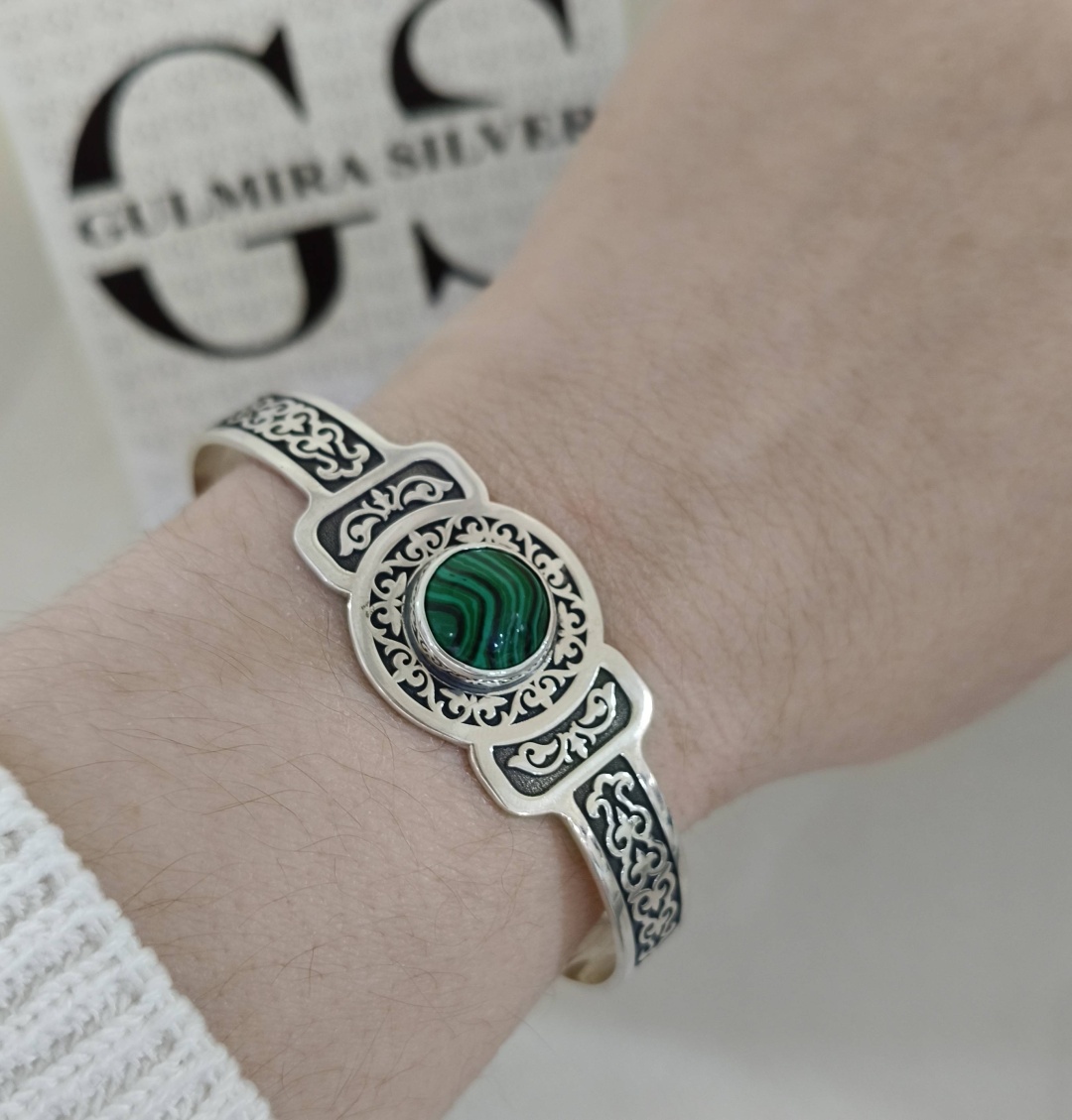 Gulmira Silver Малахит 25/925/19 длина 19 см, вес 25 г серебро, плетение обод