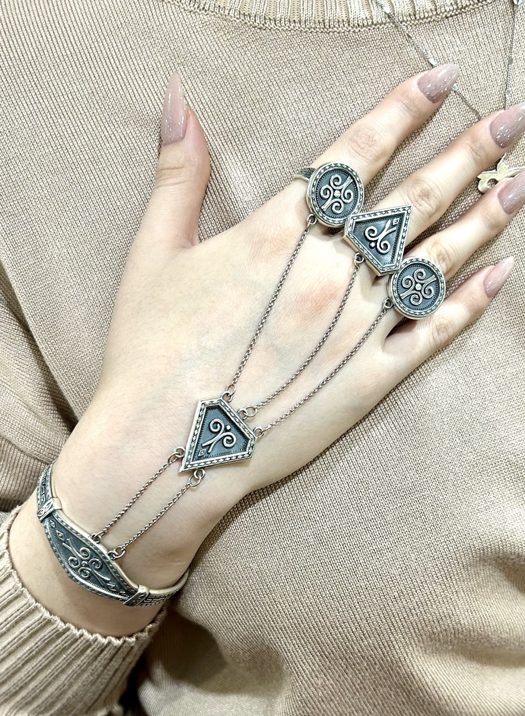 Moonako Jewelry Mj43 вес 54 г серебро, без вставок