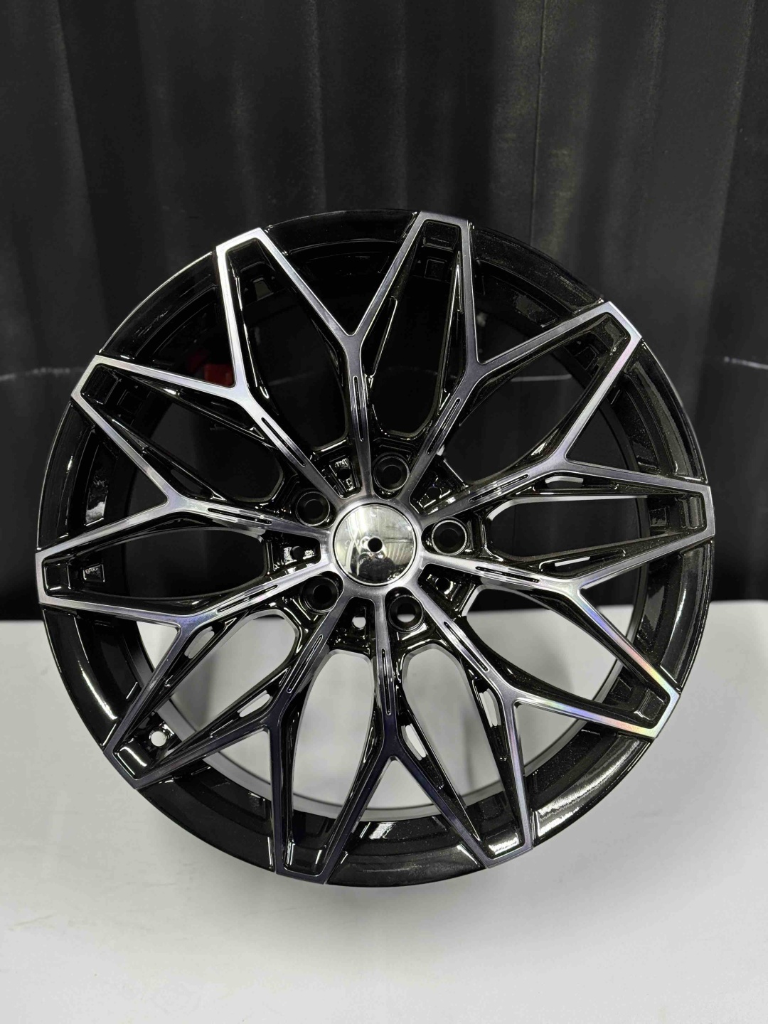 Top Grade Diski085358 8x18/5x114.3 D67.1 ET35 4 диска черный, серебристый