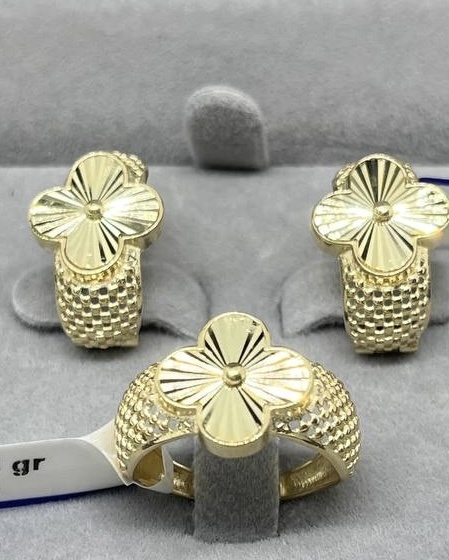 Exclusive Gold Aij240 вес 7.43 г золото, без вставок