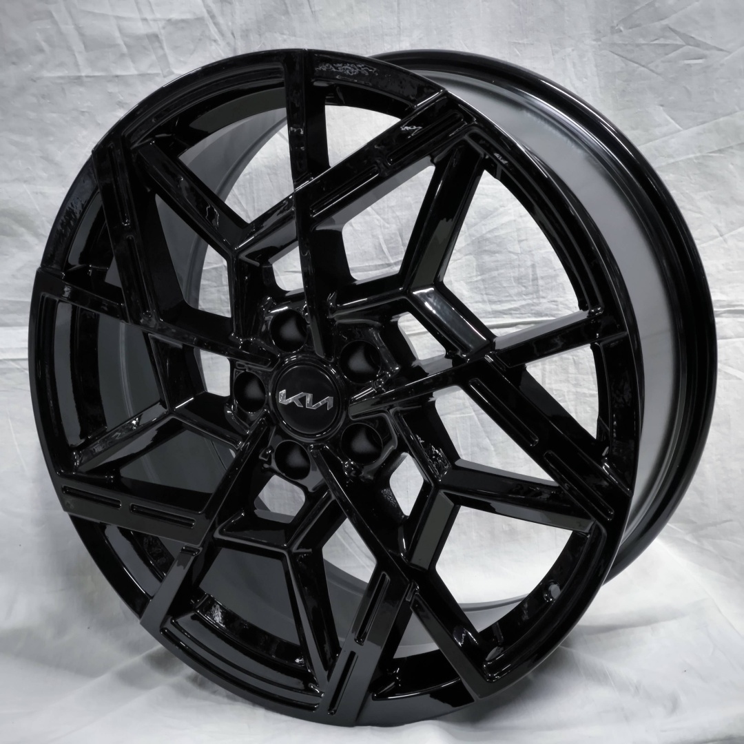 RNO 1165 8.5x20/5x114.3 D67.1 ET45 4 диска черный