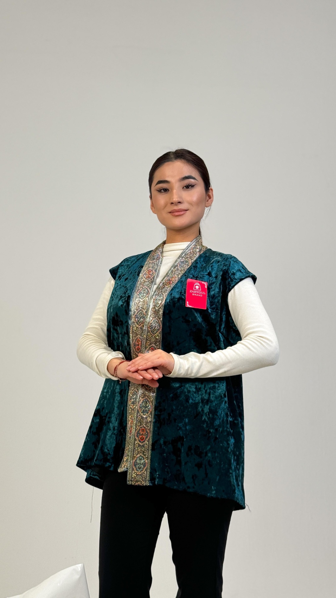 Национальный костюм ZARYLGUL хаки, зеленый