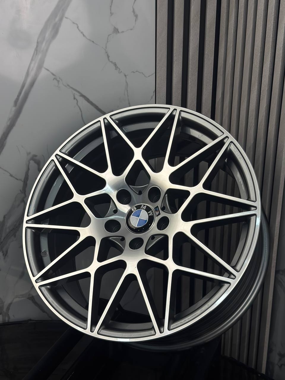 Top Grade BMW FBX498-9 8/9x18/5x120 D72.6 ET30 4 диска графит