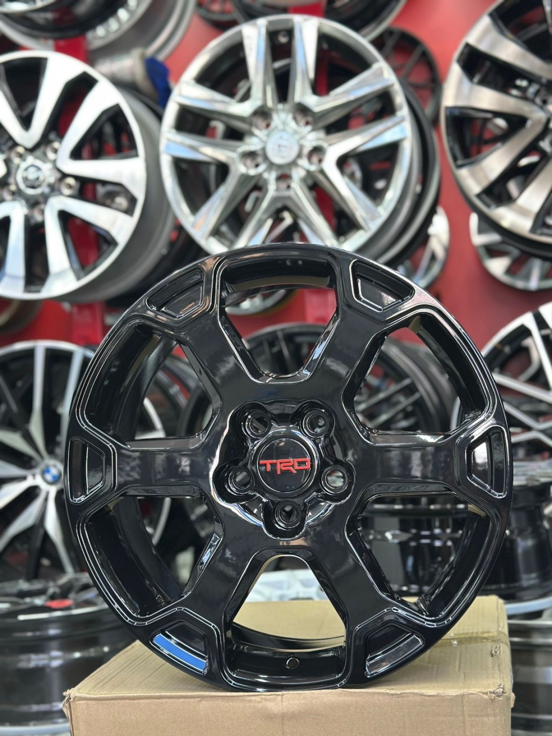 RNO Camry Trd 8x18/5x114.3 D60.1 ET35 4 диска черный