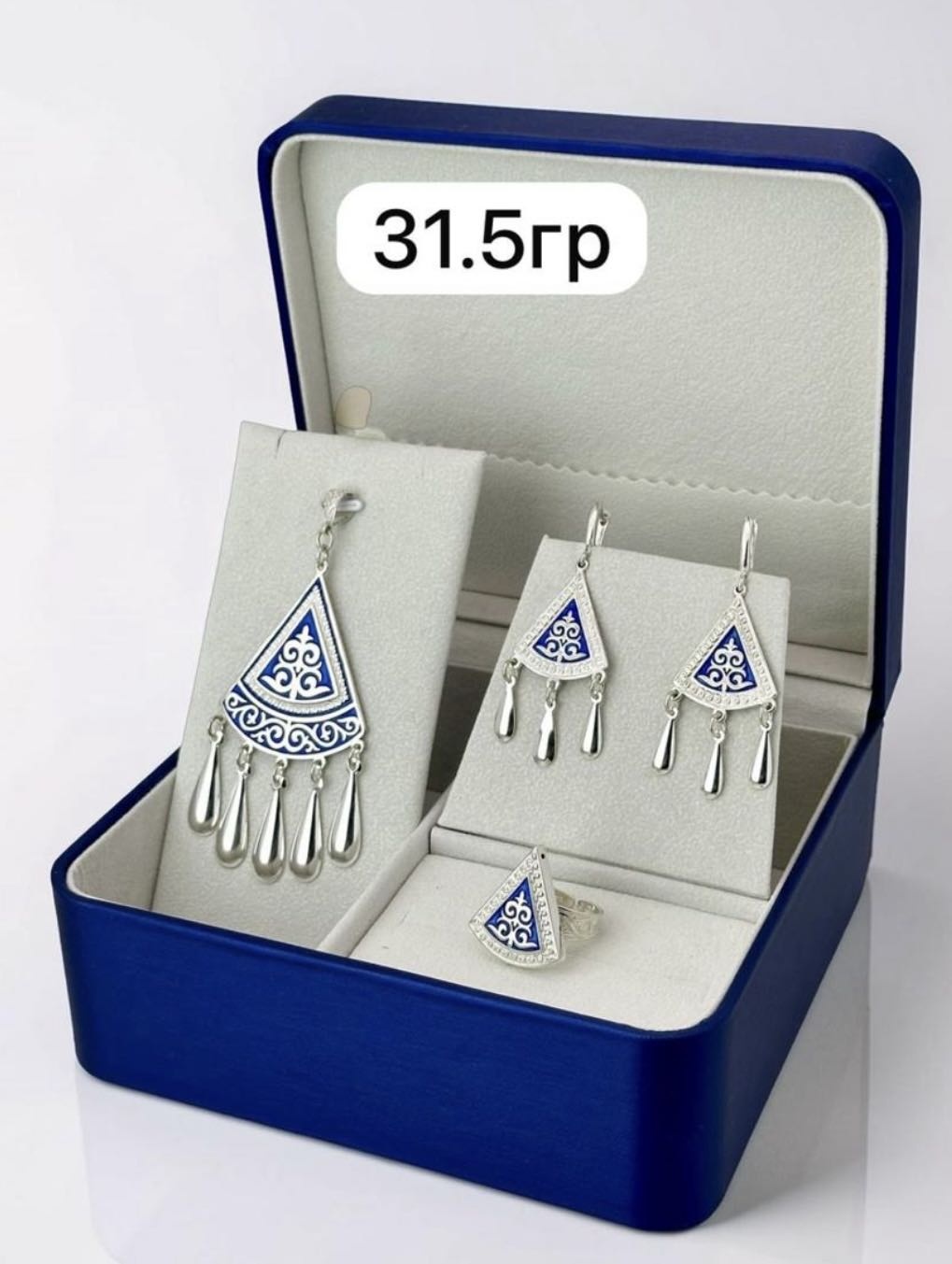 18 КАРАТ 87655 вес 31 г серебро, эмаль