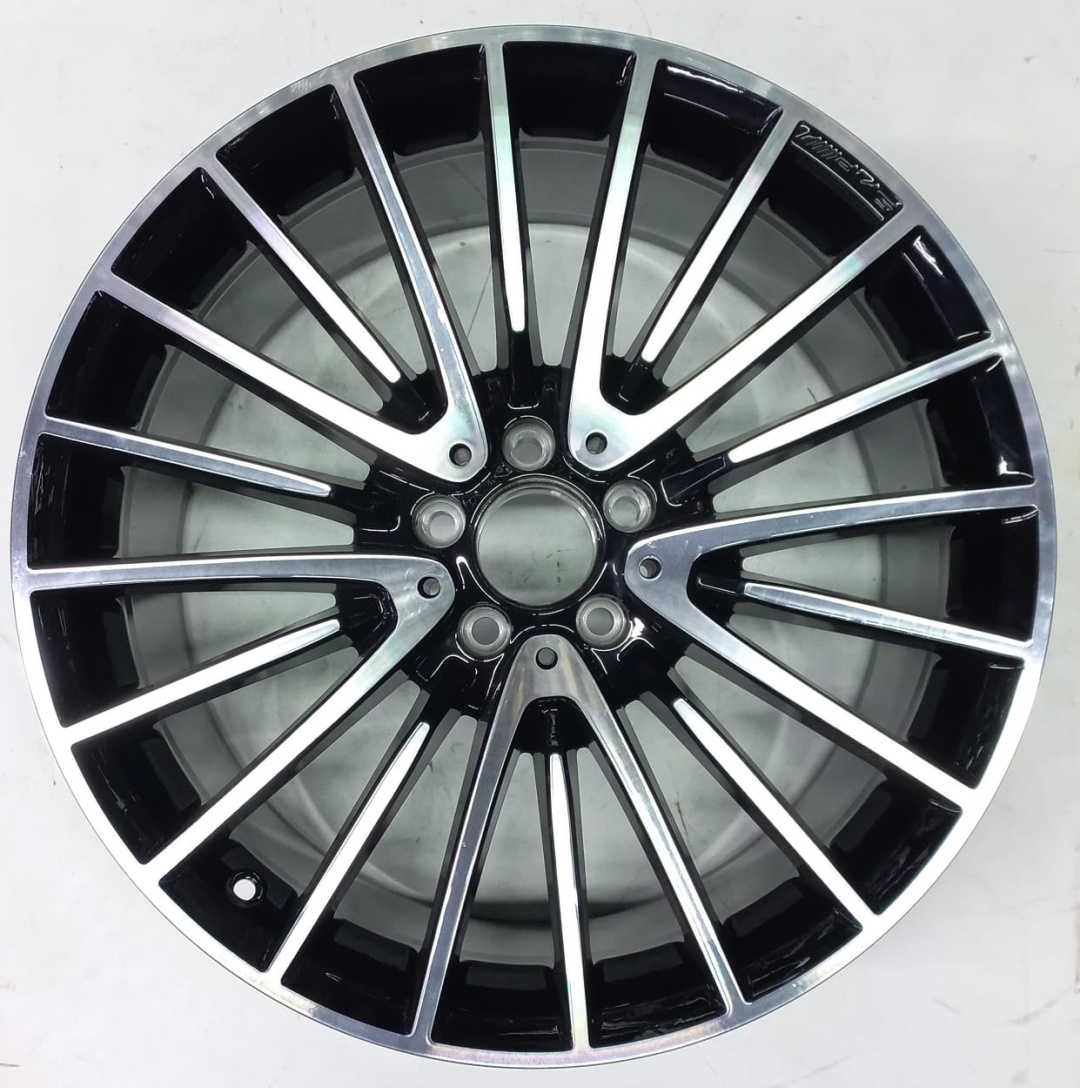 Mercedes-Benz Mercedes Benz F37 9/10x20/5x112 D66.6 ET34.48 4 диска черный, серебристый