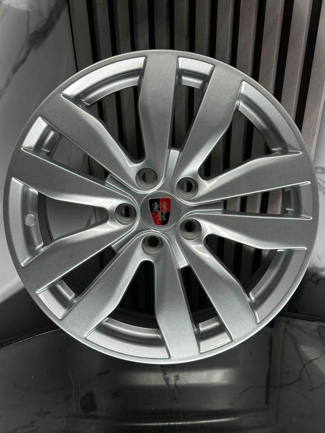 Top Grade h527 6.5x16/5x100 D56.1 ET50 4 диска серебристый