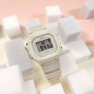 Кварцевые CASIO Original Watch-18HC-8 полимерный пластик