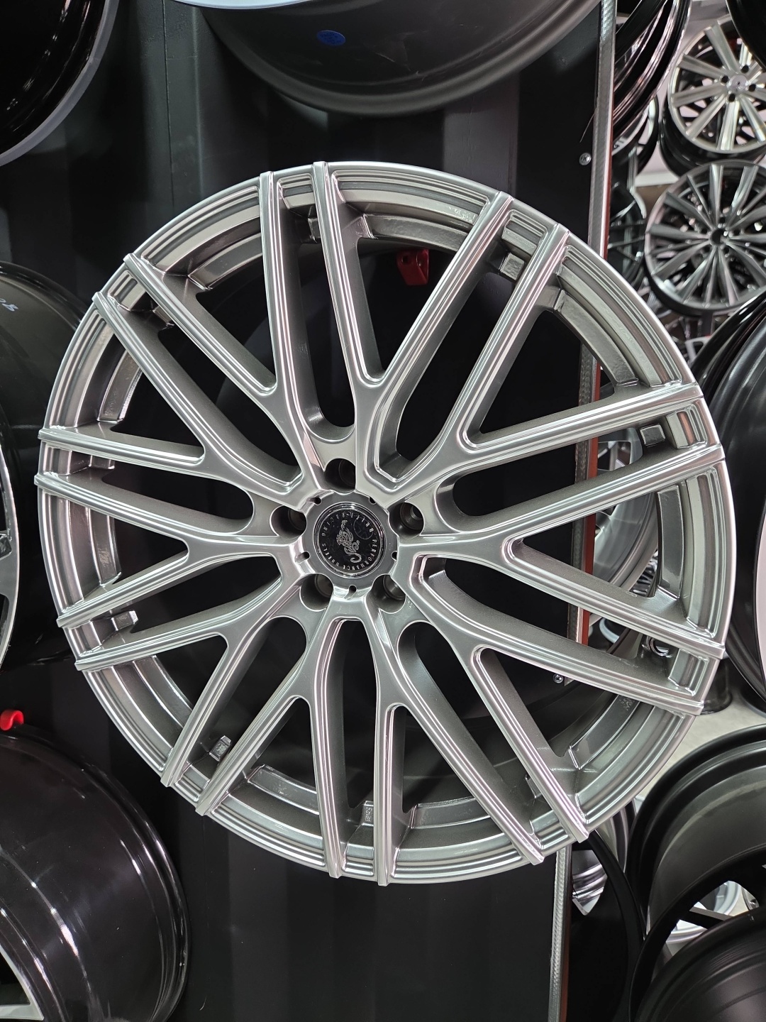 DRS 826 8.5x20/5x108 D73.1 ET35 4 диска графит