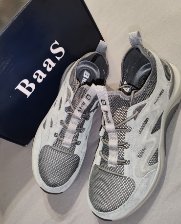 Кроссовки BAAS BAAS  серебристый