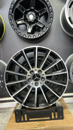 LKN Lkn1056 8.5x18/5x112 D66.6 ET35 4 диска черный, серебристый