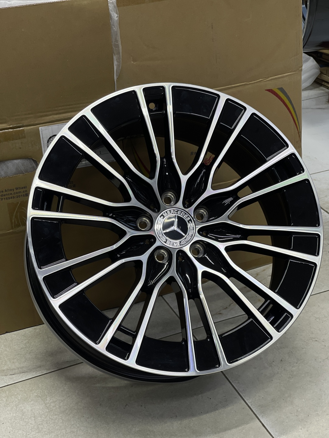 Mercedes-Benz Abd0102 8/9x19/5x112 D66.6 ET36 4 диска черный, серебристый