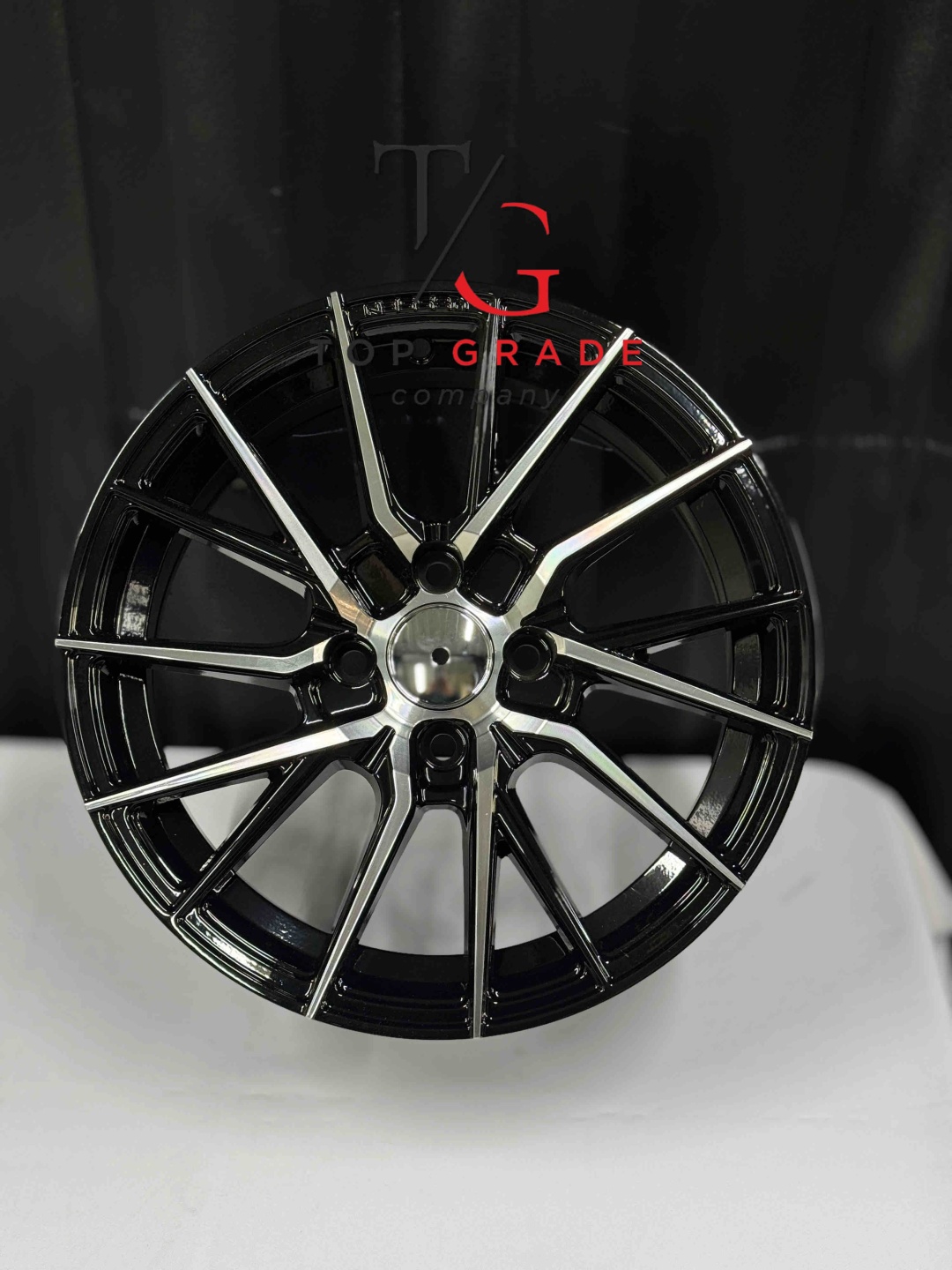 Top Grade Top grade0042 7.5x15/4x100 D67.1 ET35 4 диска черный, серебристый