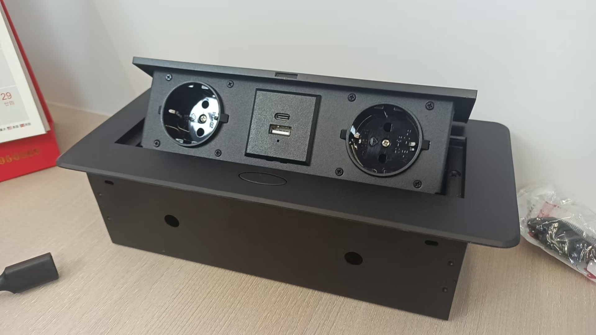 Розетка INRIOR S267K-Bl, черный