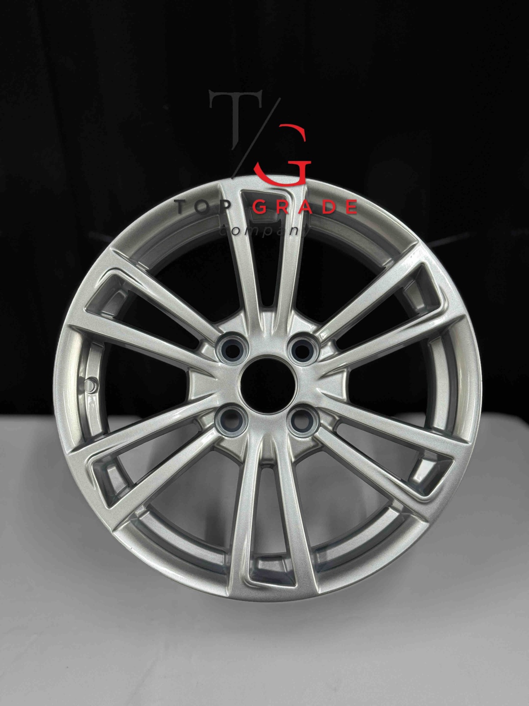 Top Grade Top grade0014 7.5x15/4x100 D67.1 ET35 4 диска серебристый, серый