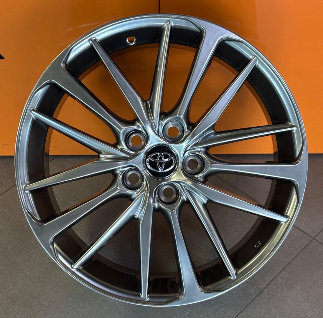 Fonyee SM H3216F 8x18/5x114.3 D60.1 ET50 4 диска графит