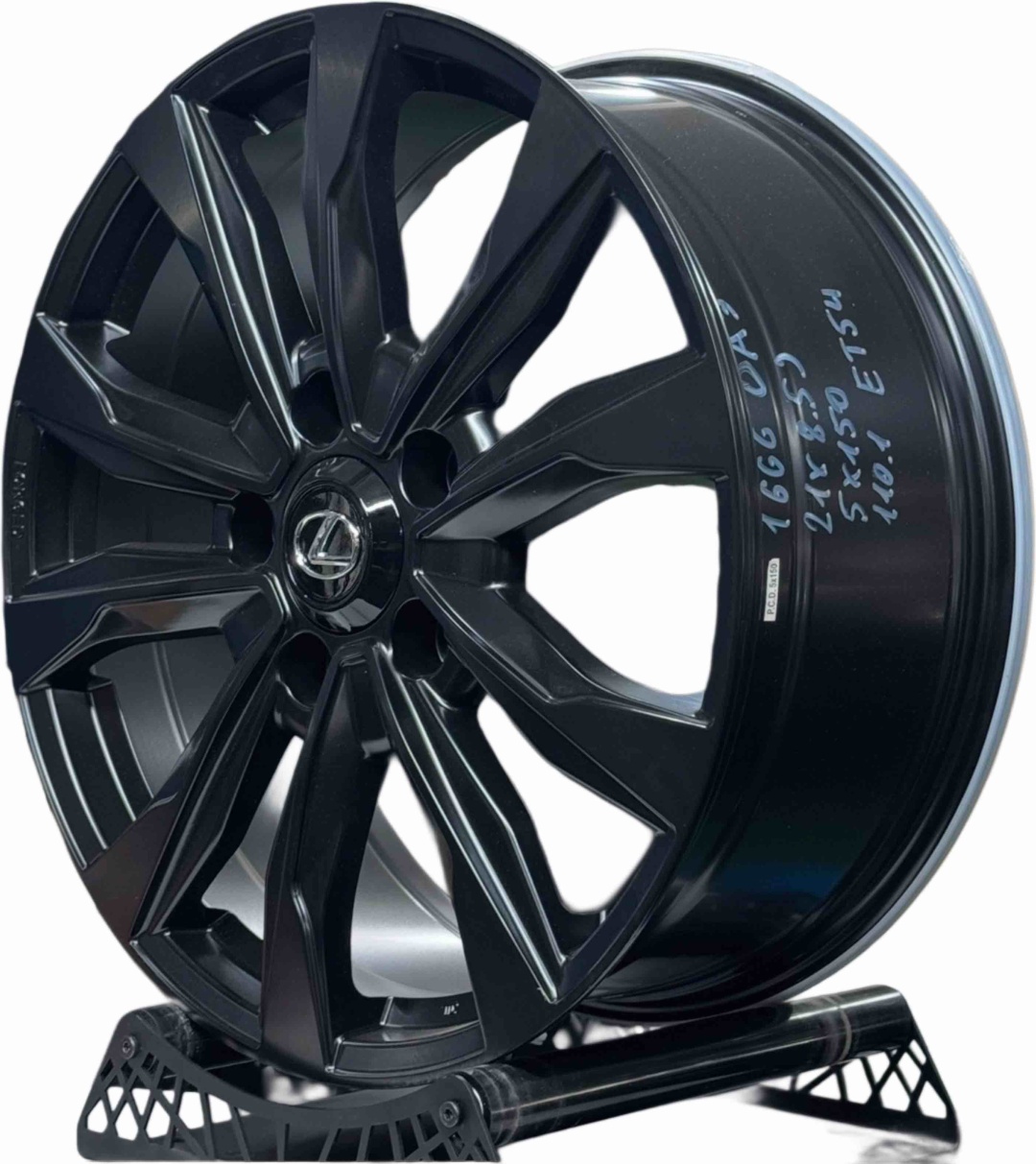 RNO Lexus Original 8.5x21/5x150 D110.1 ET54 4 диска черный матовый