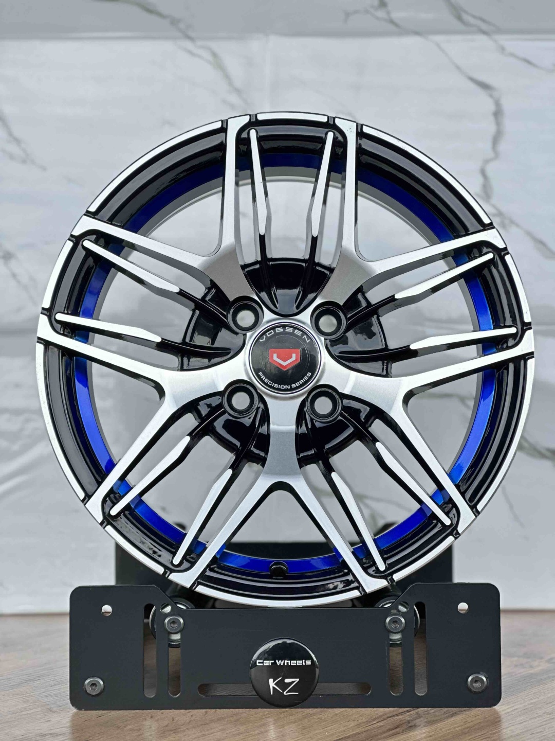 Vossen X1056 6.5x15/4x100 D67.1 ET35 4 диска черный, серебристый, синий