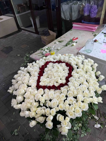 101 Rose композиция с открыткой роза 301 шт 80 см