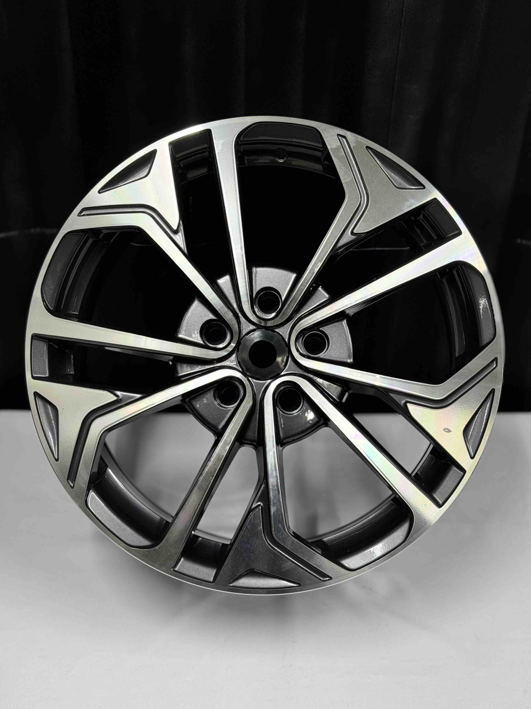 Top Grade Diski0115 8x18/5x114.3 D67.1 ET45 4 диска серебристый, графит