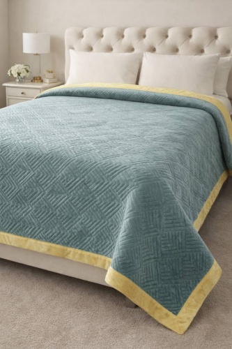 Покрывало Home Textile 230х200 см, велюр, зеленый