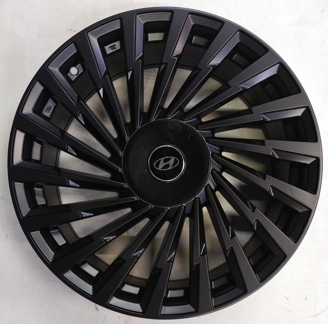 Hyundai Hyundai 1509-19 8x19/5x114.3 D67.1 ET48 4 диска черный матовый