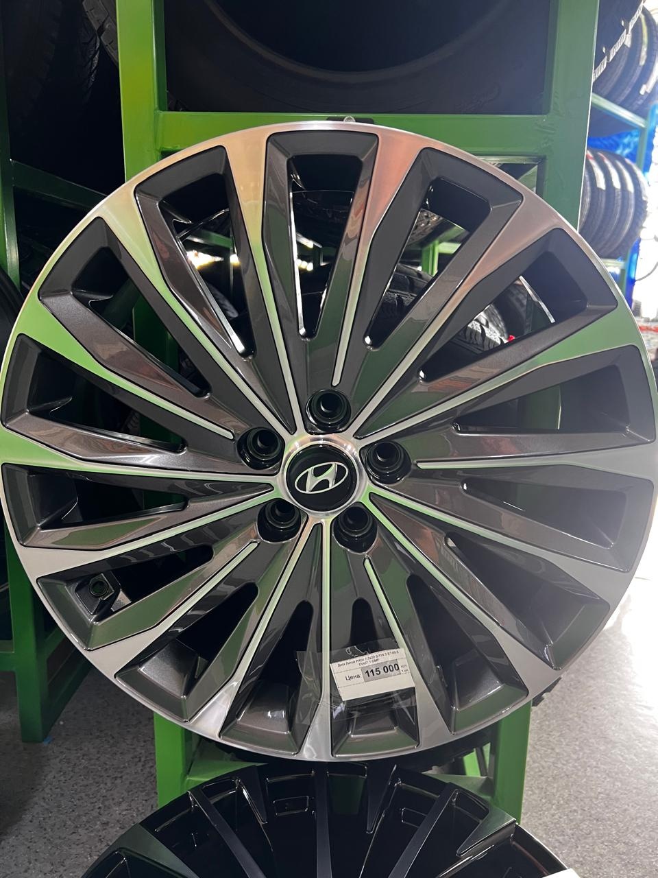 Replica Диск на Hyundai Palisade 7.5x20/5x114.3 D67.1 ET49.5 4 диска серебристый, графит