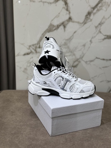 Кроссовки Dior белый