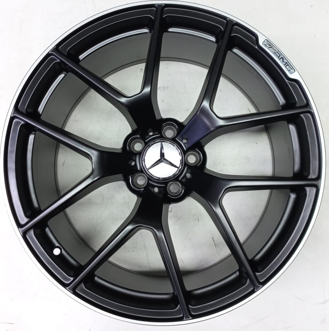 Mercedes-Benz Mercedes Benz 933-20 8.5/9.5x20/5x112 D66.6 ET35 4 диска черный