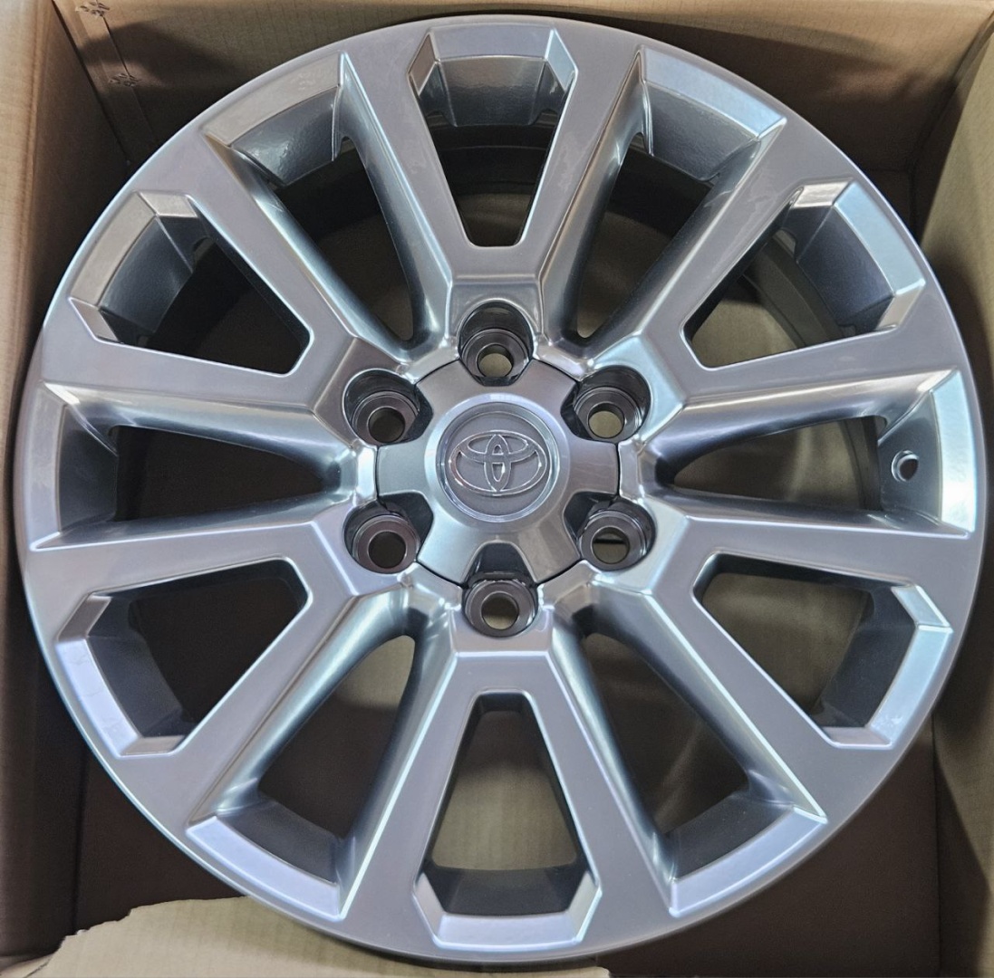 Fonyee SM D1072 7.5x18/6x139.7 D106.1 ET30 4 диска серебристый