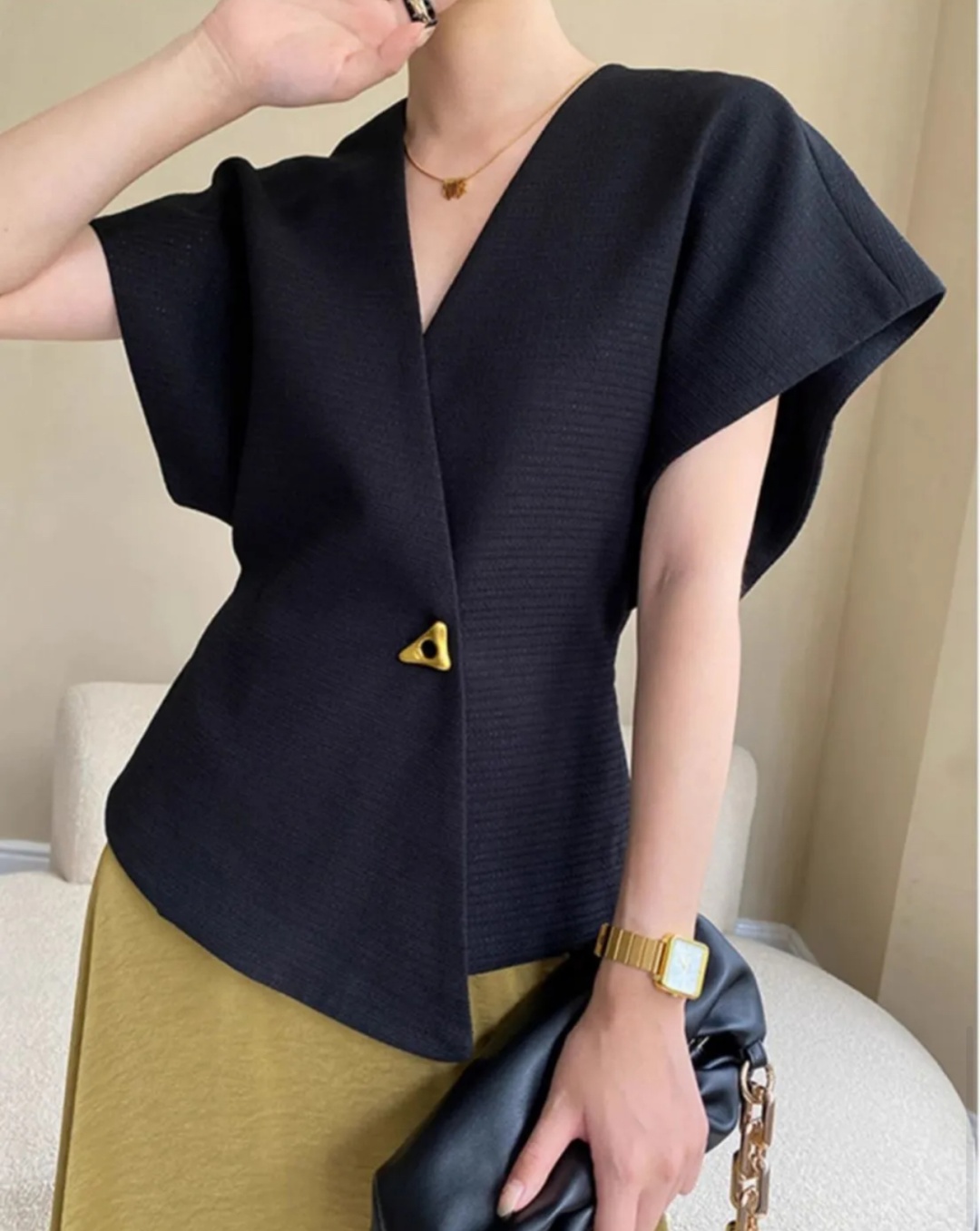 Жилет черный