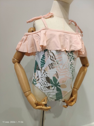 Слитный купальник розовый