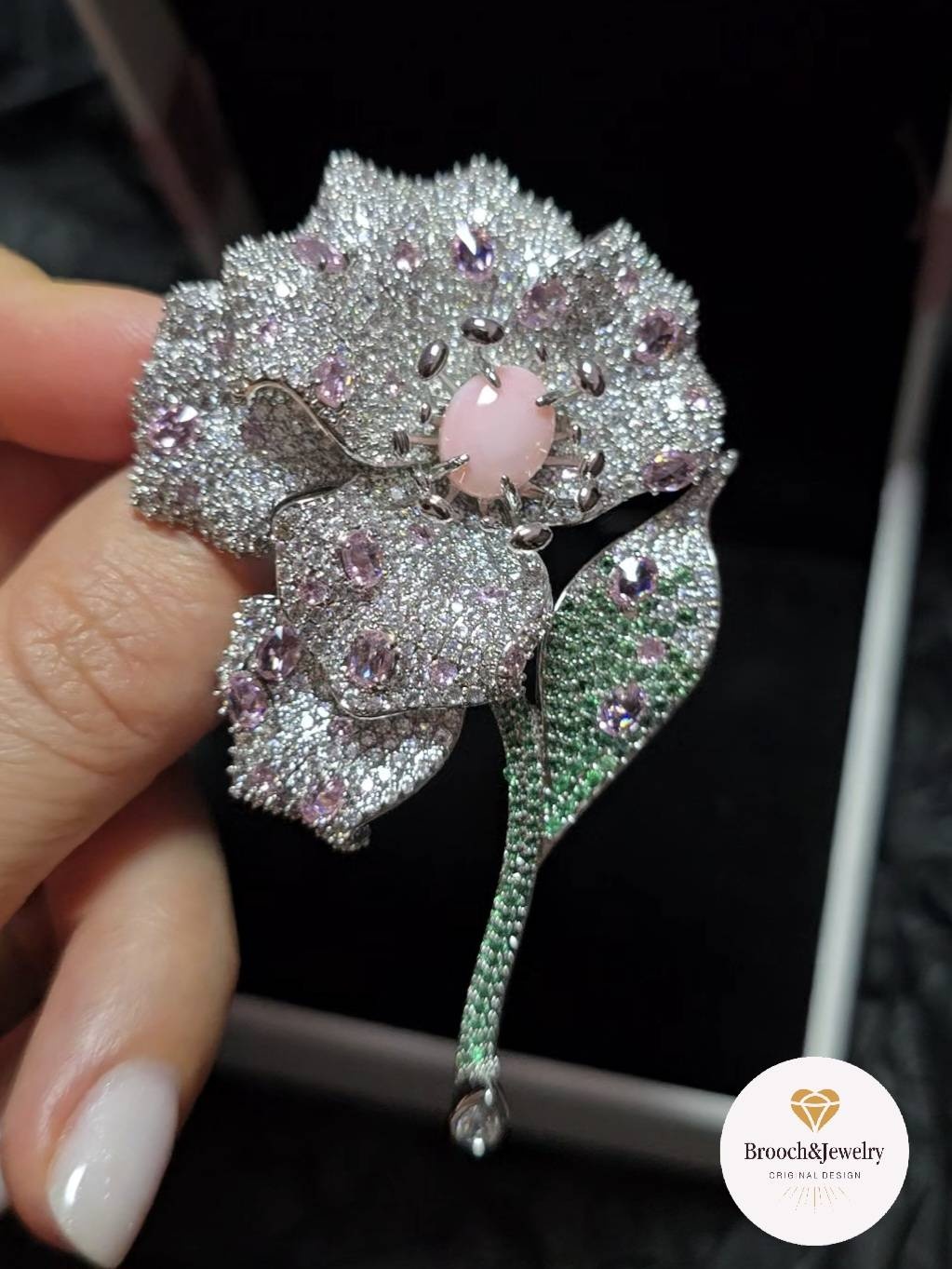 Брошь Brooch&Jewelry бижутерный сплав, цирконий