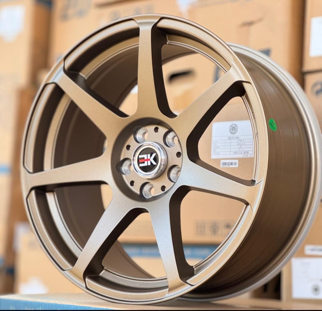 Fonyee BK5533 8x17/5x114.3 D67.1 ET35 4 диска золотистый