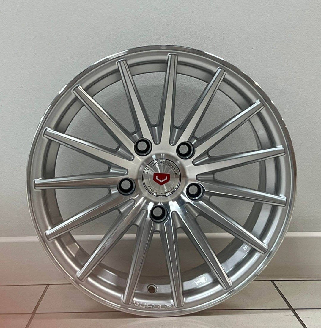 Vossen 199 7x15/5x114.3 D67.1 ET35 4 диска серебристый