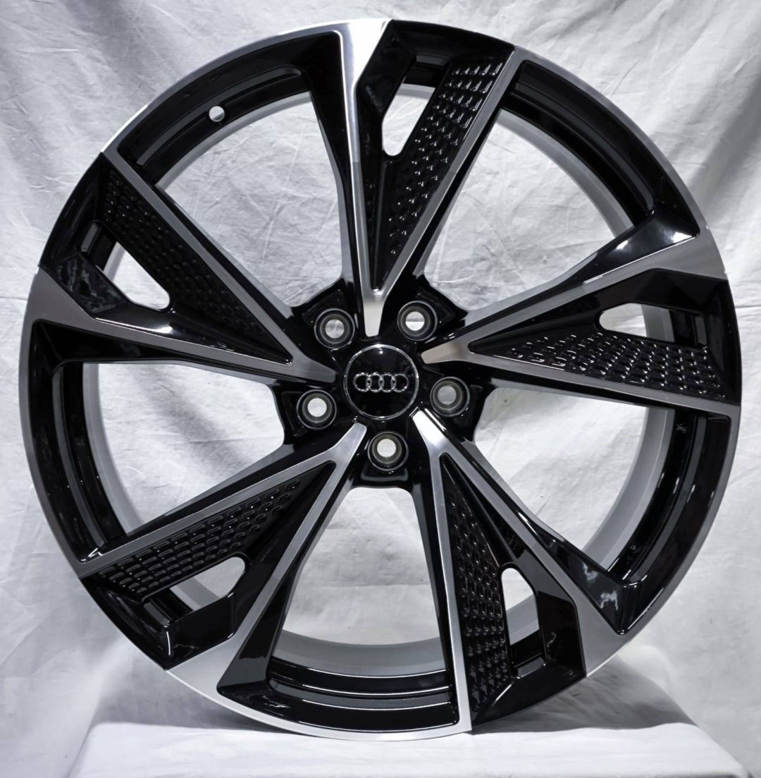 Wheels X02 8.5x20/5x112 D66.5 ET35 4 диска черный, серебристый
