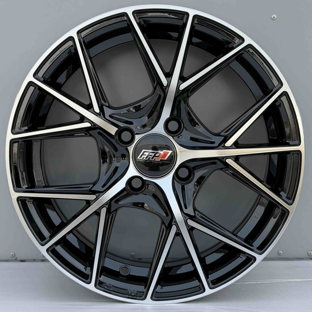 RNO 2840 6.5x15/4x100 D67.1 ET35 4 диска черный, серебристый