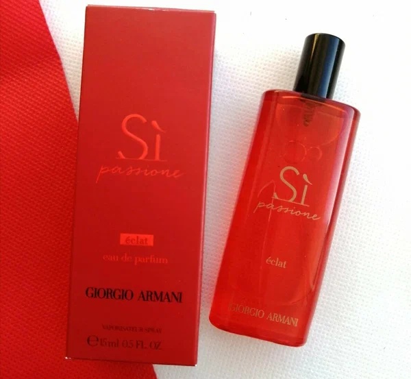 Giorgio Armani Sì Passione Éclat парфюмерная вода EDP 15 мл, для женщин