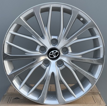 Rainbow TOYOTA CAMRY 70 6.5x16/5x114.3 D60.1 ET45 4 диска серебристый